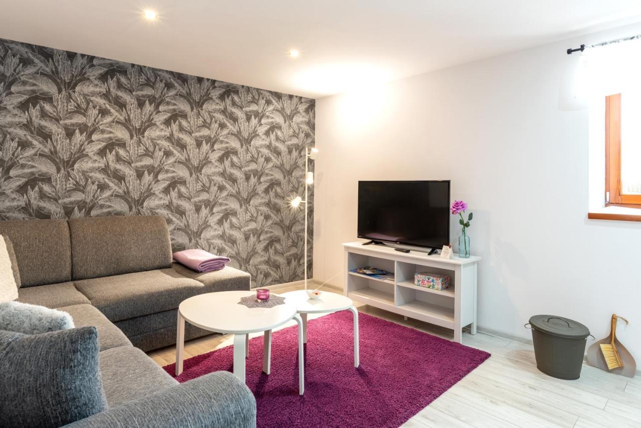Nisa Apartments Nova Lesna Exterior photo